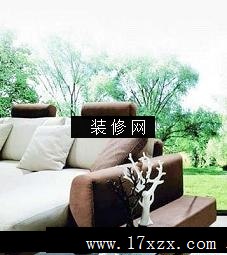 輸  